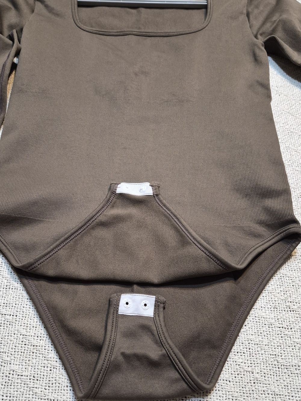 Square-Neck Long Sleeve Bodysuit in Brown/Green - Picture 4 of 4